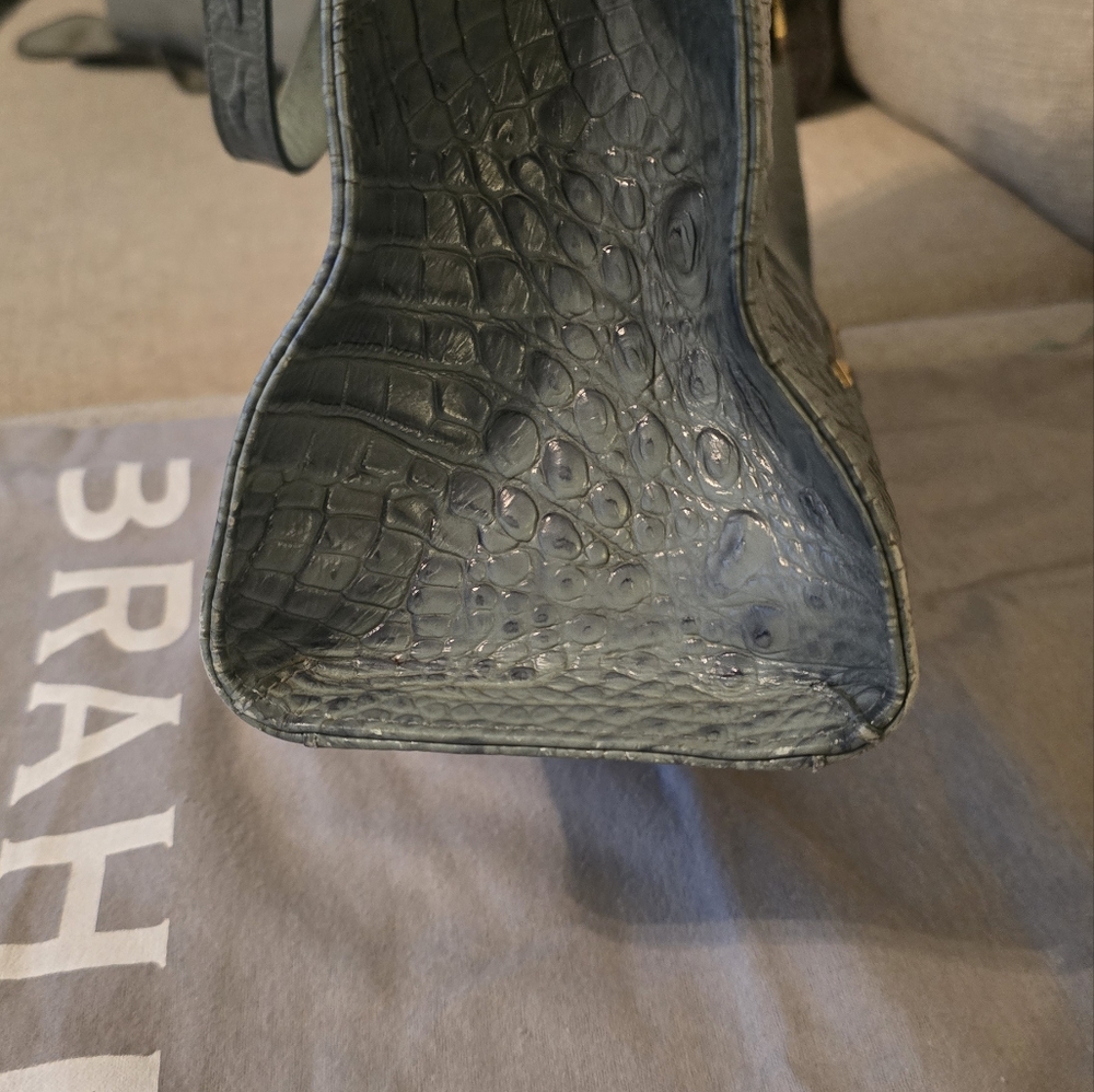 Brahmin Melbourne Anywhere Shoulder Bag with Crocodile Embossed Texture - Picture 3 of 11